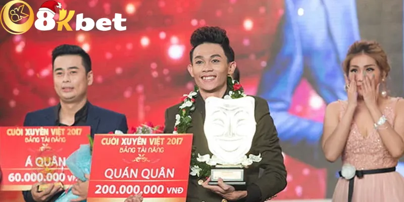 CEO Hồng Thanh - Nghỉ Diễn Hài Sang Điều Hành 8KBETN NET CEO Hồng Thanh trên sân khấu hài kịch năm 2015